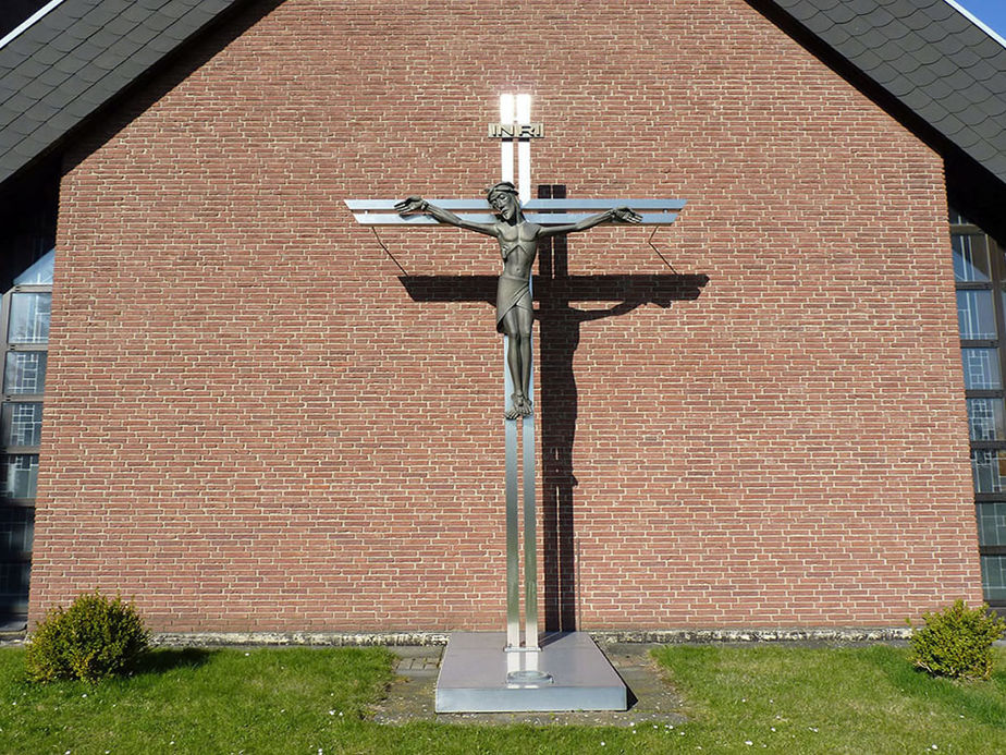 Katholische Pfarrkirche Zum Heiligen Kreuz Zierenberg (Foto: Karl-Franz Thiede)